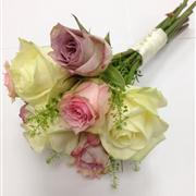 Vintage rose posy