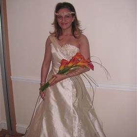 fwthumbAkele_wedding_mangocalla_Bride1.jpg